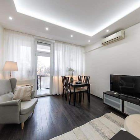 Spacious 3-Room Apartment With Free Parking 부다페스트 외부 사진