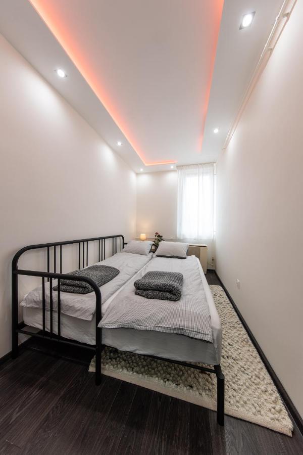 Spacious 3-Room Apartment With Free Parking 부다페스트 외부 사진