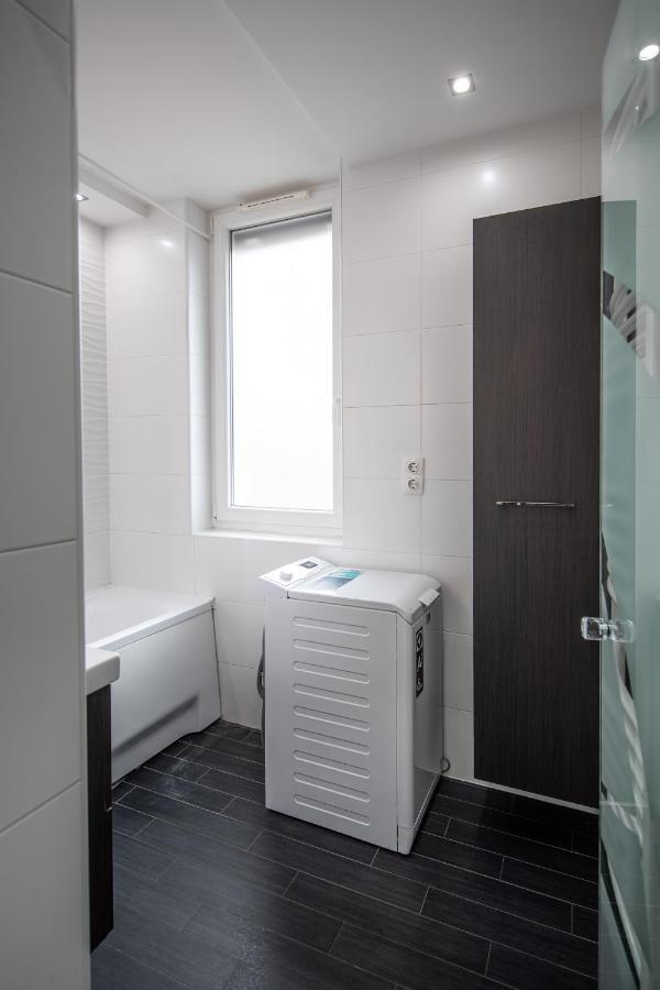 Spacious 3-Room Apartment With Free Parking 부다페스트 외부 사진